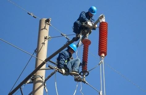 避雷器的工作原理，电力铁塔避雷器，电力铁塔厂家，电力铁塔价格，避雷器价格